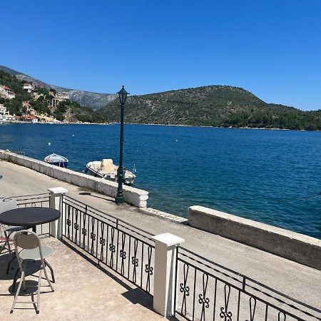 Modern Cottage On The Sea Βαθύ Εξωτερικό φωτογραφία